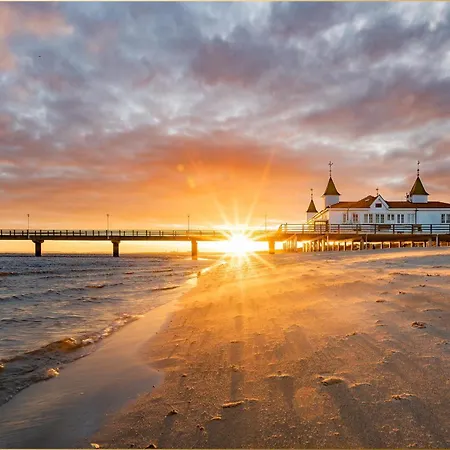 Waldfriede Rot Lägenhet Heringsdorf (Usedom)